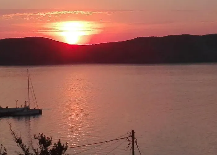 Artemis Sunset View * Pylos